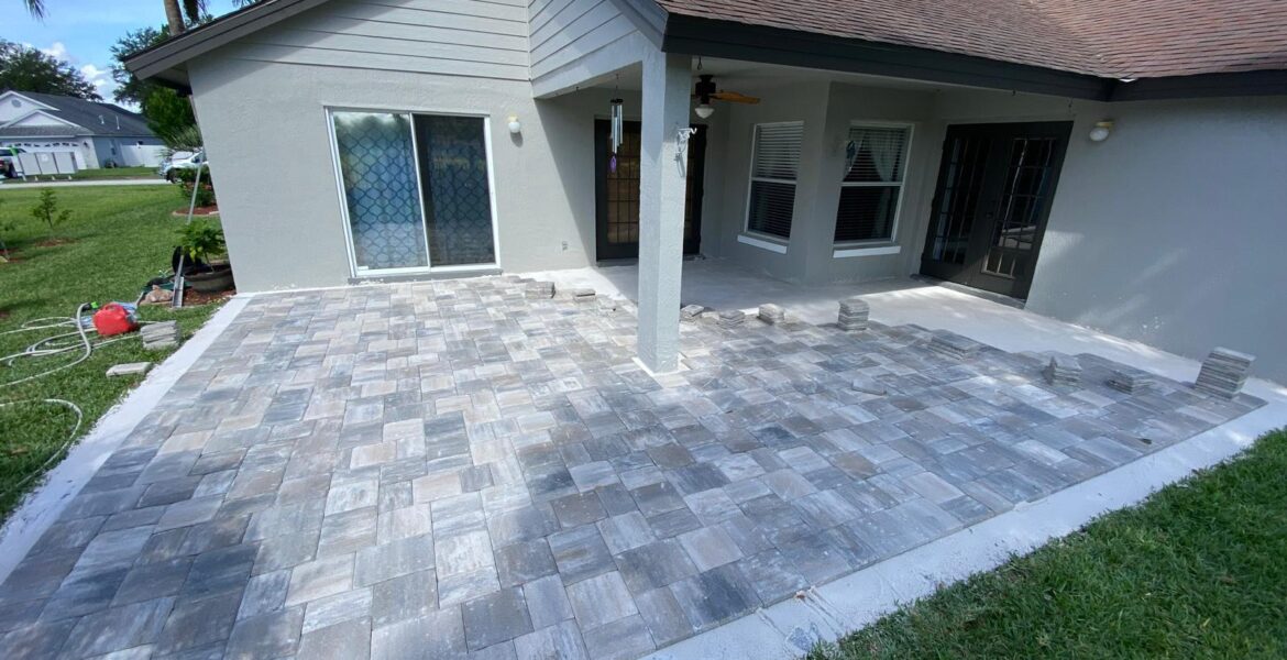 FOUNDATION PAVERS Dreamliner Screens